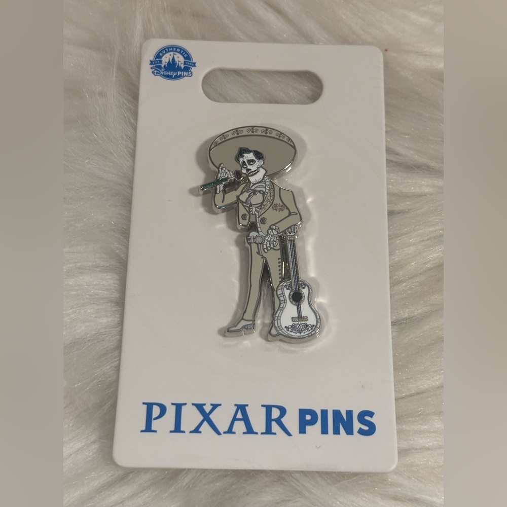 Ernesto De La Cruz Red Rose Coco Disney Pin